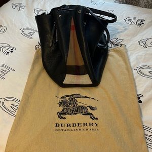Burberry Maidstone Tote Leather and House Check Black Medium